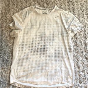 Men’s Nike running shirt